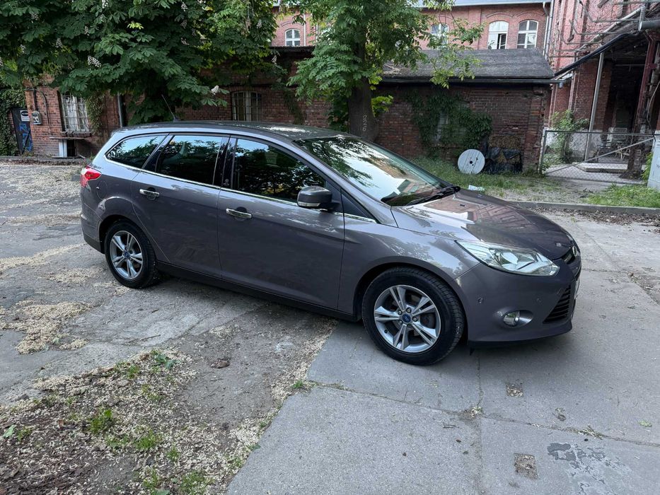 Ford Focus 1.0b 12r ładny sprawna klima dobrze jeździ fajne auto do miasta okazja