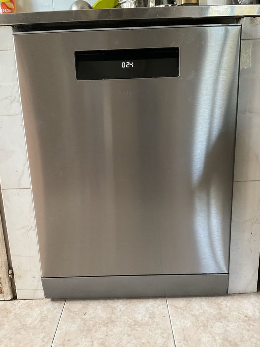 Maquina lavar loiça Beko impecavel