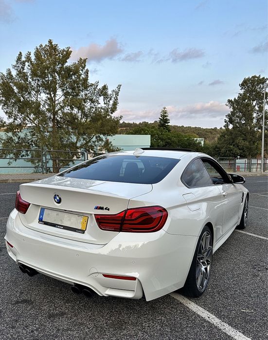 BMW M4 Competition (2 anos garantia bmw) Odivelas • OLX.pt