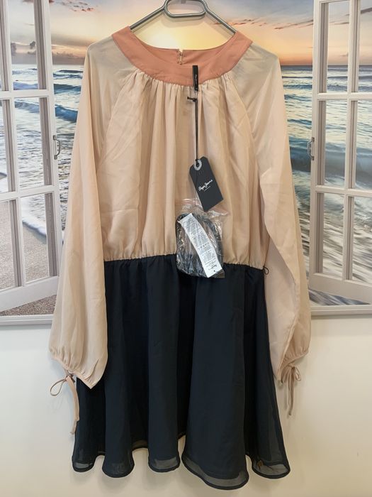 Sukienka z paskiem Pepe Jeans rozmiar XL
