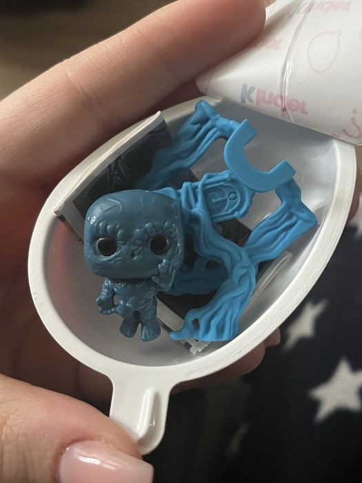 Векна з Кіндер Джой