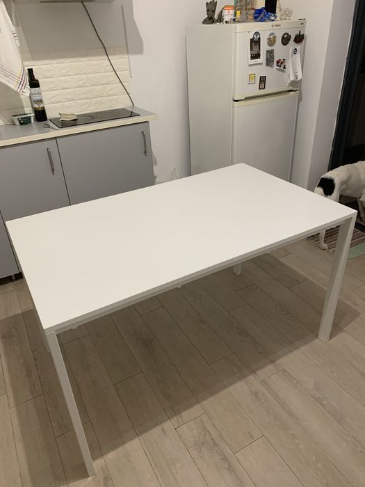 Mesa branca Ikea