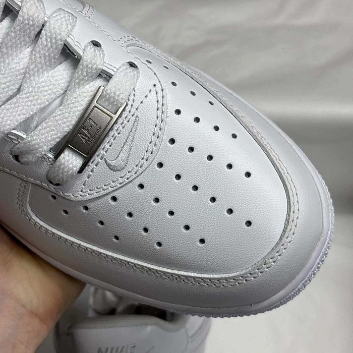 Nike Air Force 1 Low '07 Supreme Biały  R.40