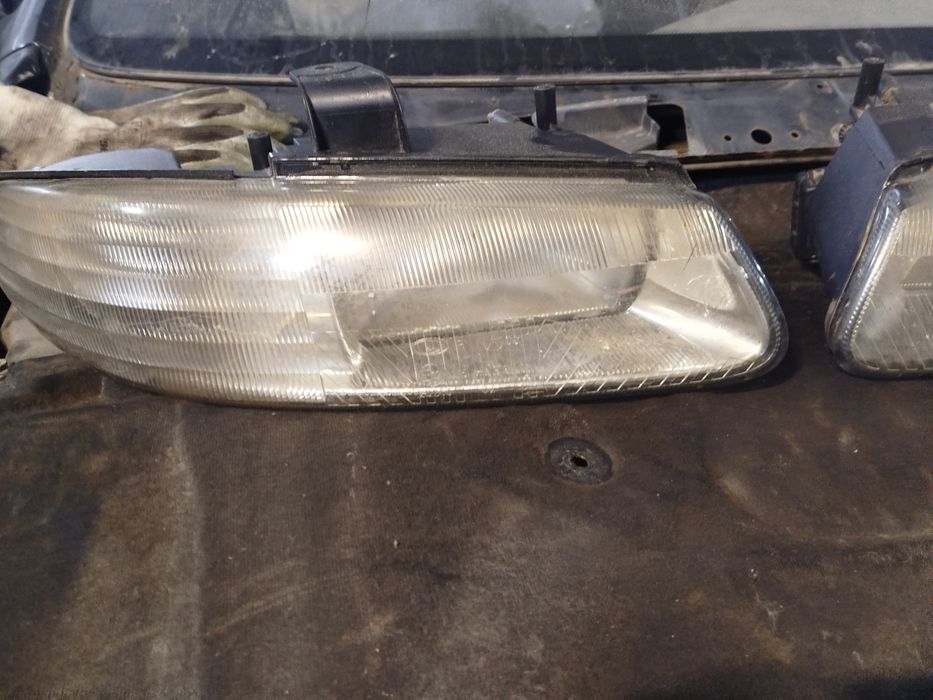 Продам фари chrysler voyager 3