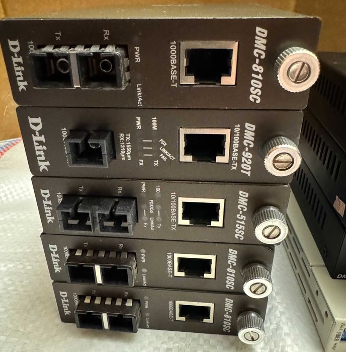 Медіаконвертор D-Link
