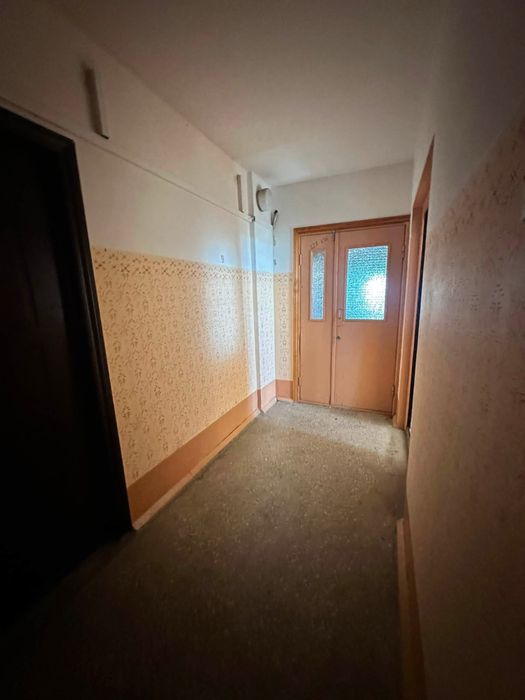Продаж 1 кімнатноі квартири  на Калініна 4