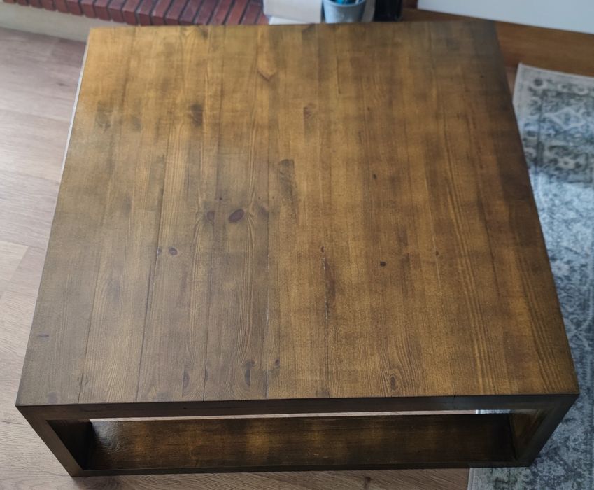 Mesa de centro em madeira