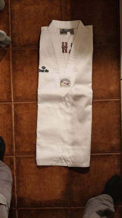 Kimono (Dobok) completo - Dae Do International - Taekwondo Ofici