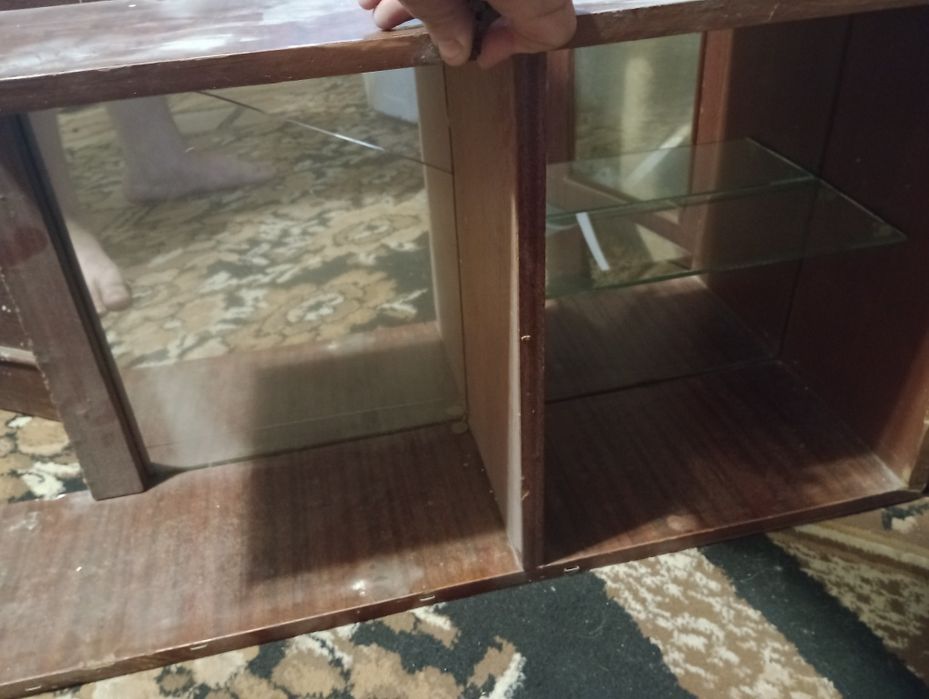 Шкаф,тумбу,полочка продам все за 800