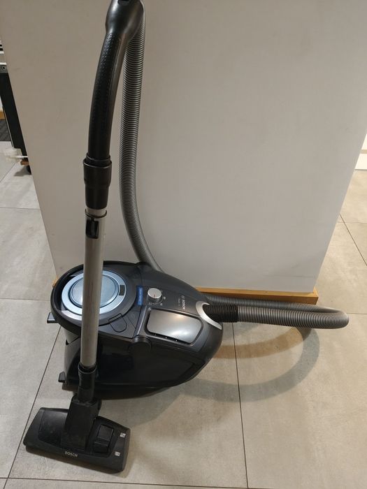 Odkurzacz bezworkowy Pro Silence Bosch 1400 Wat super cichy niezniszcz