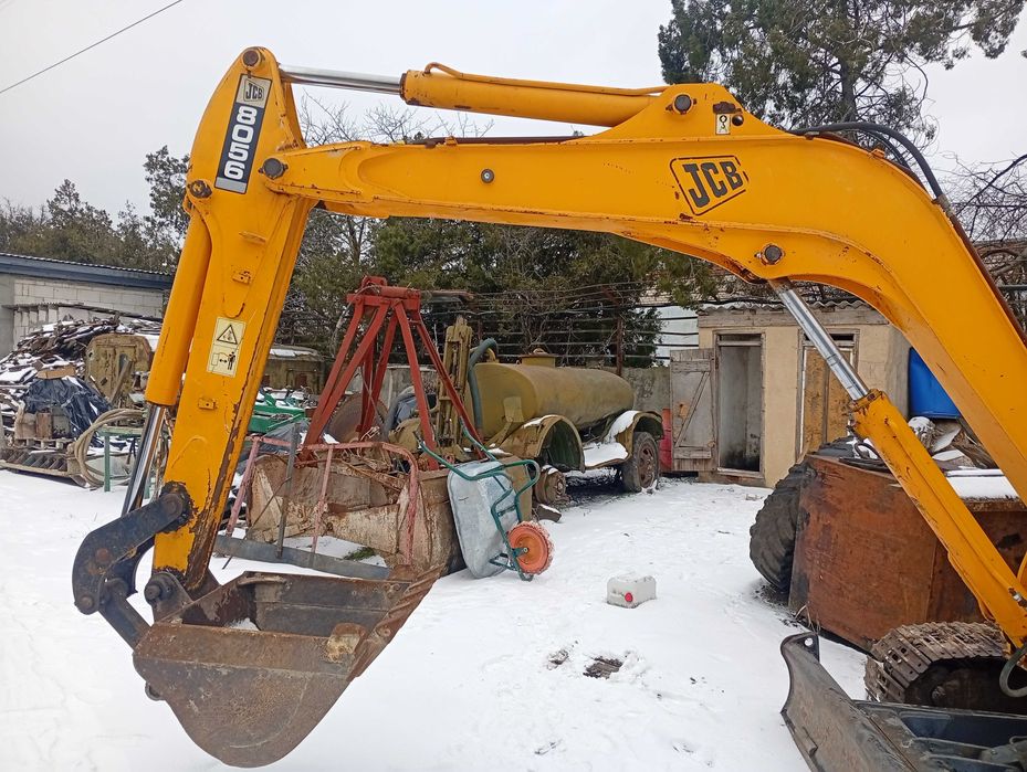экскаватор JCB8056