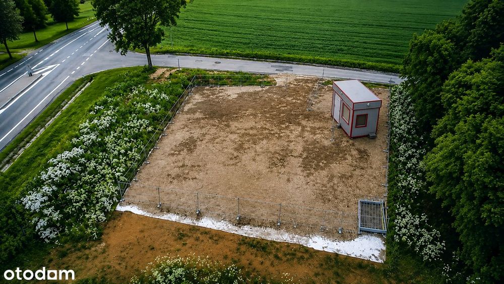 Plac 1300 M² Przy Dk94 – Utwardzony, Ogrodzony, Kontener Handlowy