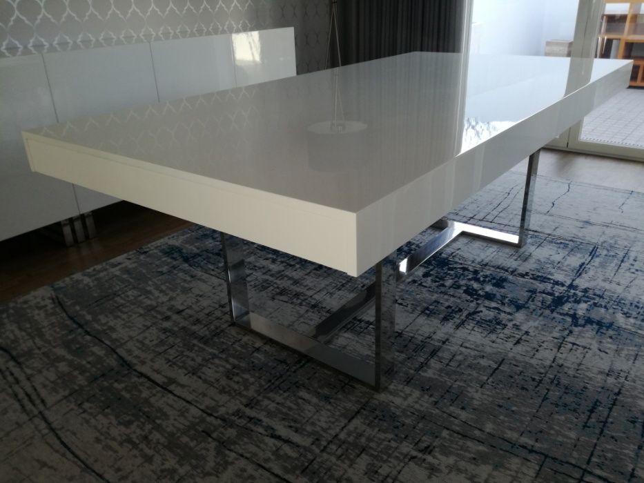 Mesa Jantar Extensível Lacada Branco Brilho e Base Inox Polido