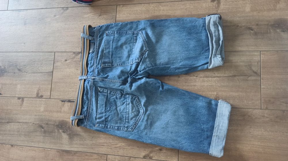 Krótkie jeansowe spodnie Cropp W 33 r.L