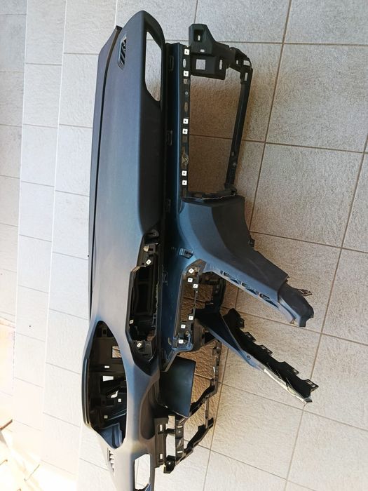 Панель Peugeot 3008-5008 2G