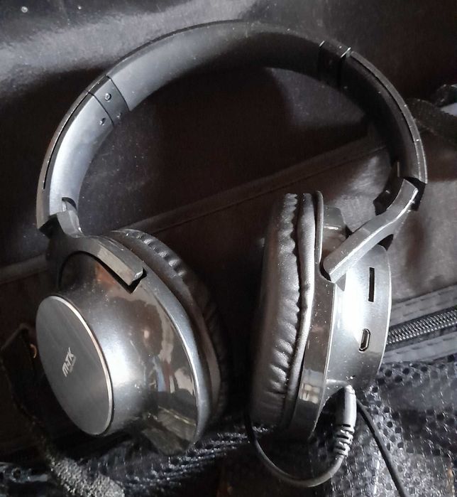 Vário material de som