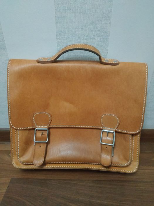 Кожаный портфель ручной работы.