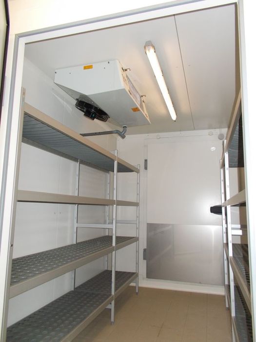 Промислові холодильні камери. Сендвіч панелі.