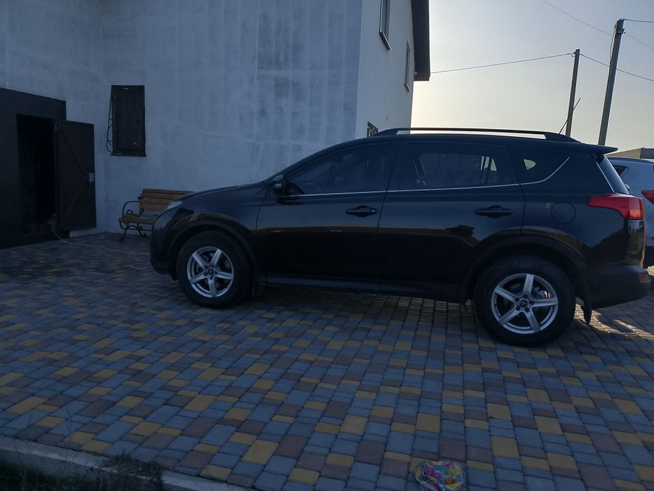 Toyota RAV4 2014рік 2.2D