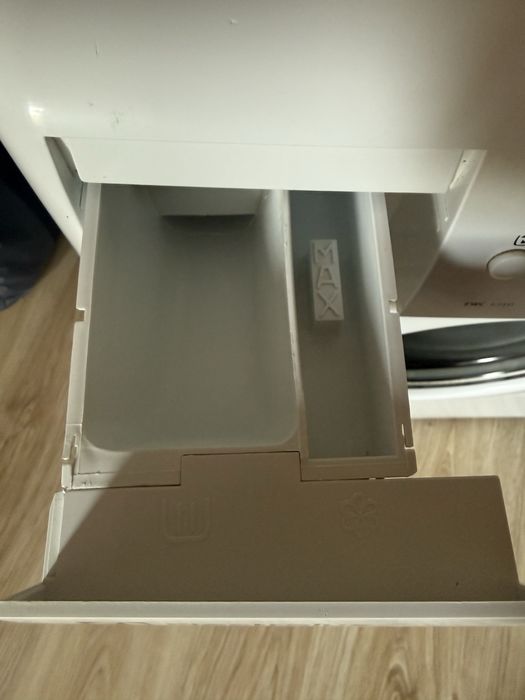 Pralka mini slim Electrolux  EWC1350