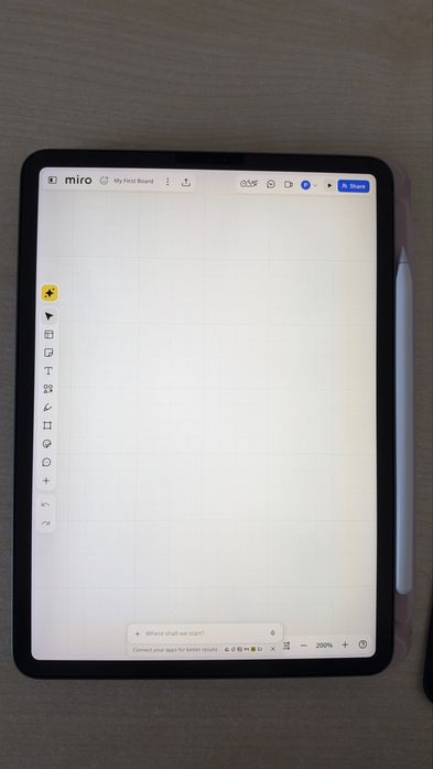 iPad Pro 11 MTXQ2LL/A 256 ГБ сірий + Apple Pencil 2, 2 чохли