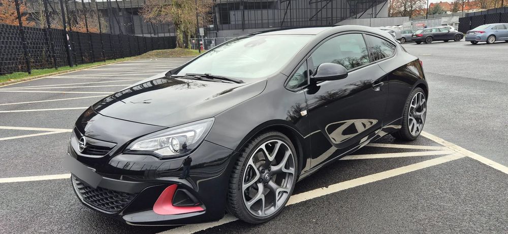 Opel Astra OPC 2.0 Turbo / 283 KM (208 kW)