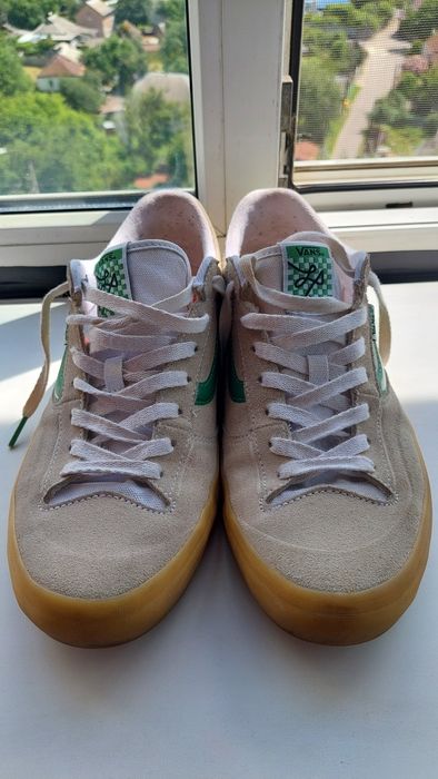 Vans "Lizzie Armanto" кеди.