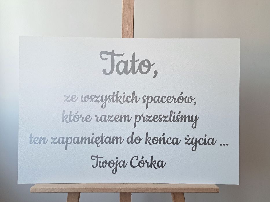 Tablica ślubna Tato ze wszystkich spacerów srebrny napis
