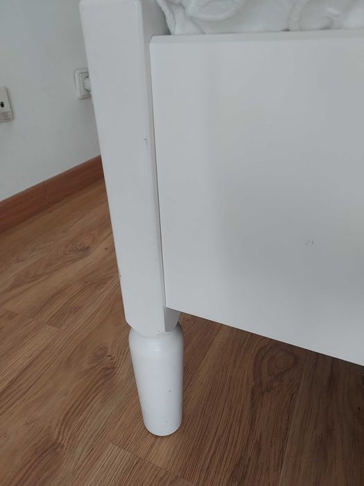 Cama casal tyssedal Ikea em óptimo estado
