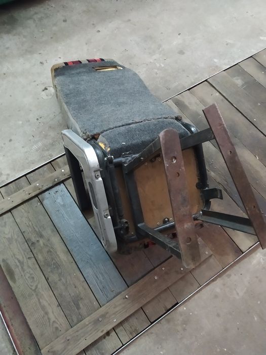 Автобусне сидіння