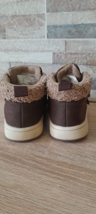 Buty brązowe jesień/wiosna rozmiar 23