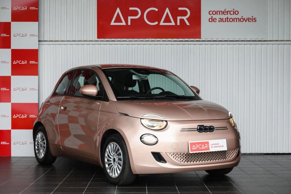 Fiat 500e Action