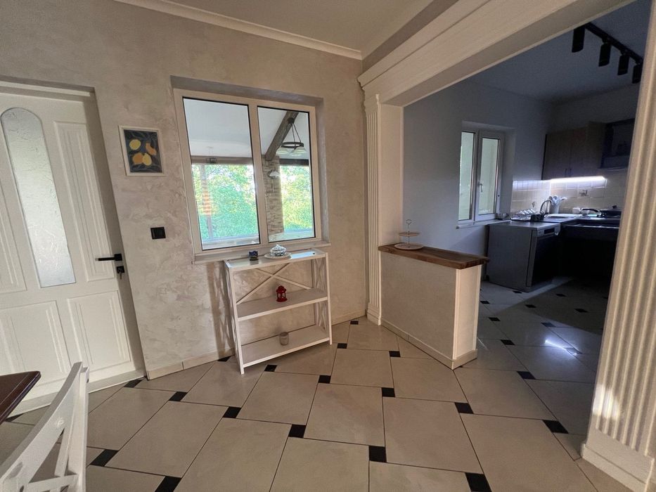 Оренда будинку в 2 км від Чернівців посеред ландшафтного дубового гаю