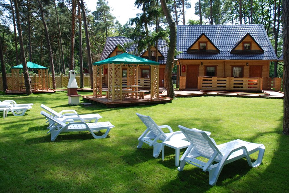 Domki z BALI nad Morzem. POBIEROWO Noclegi i Wczasy.