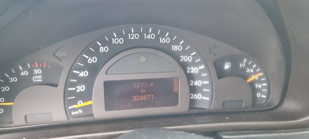Mercedes c220 cdi versão elegance