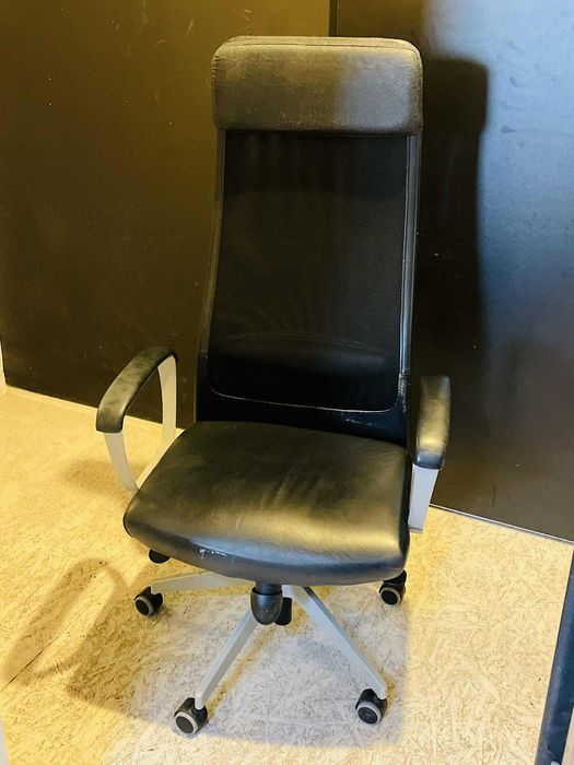 Krzesło biurowe Ikea Markus, duże