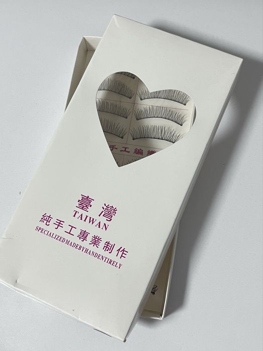 Накладні вії, Накладные ресницы