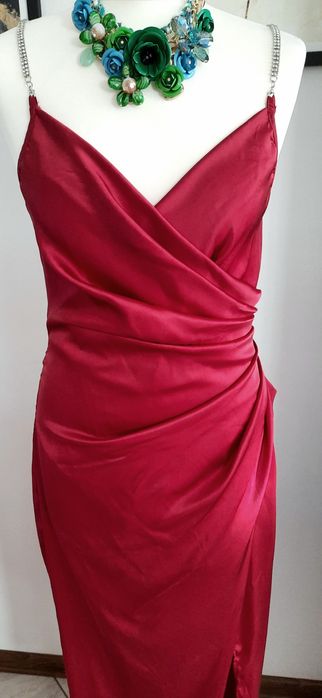 Sukienka długa imprezowa