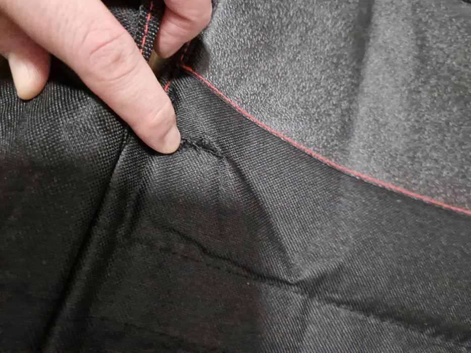 Mata Axkid ochraniacz na fotel