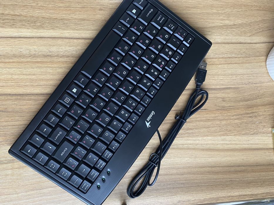 Продам клавіатуру міні Genius