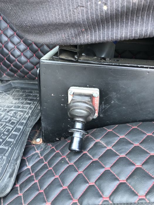 Продам евакуатор-маніпулятор TATA