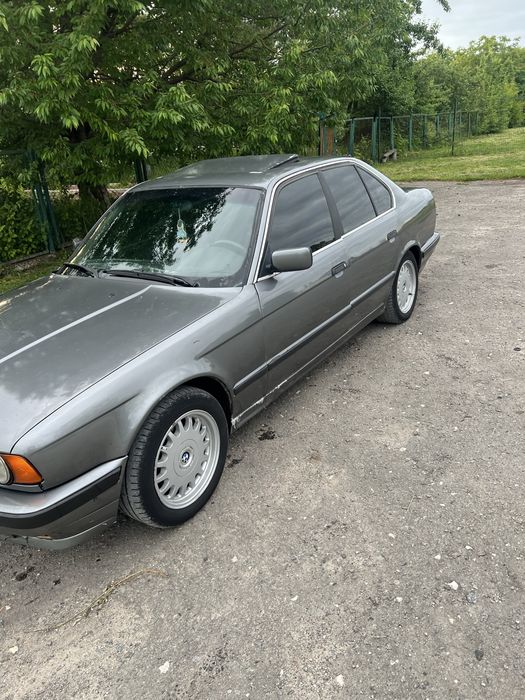 Bmw e34.
