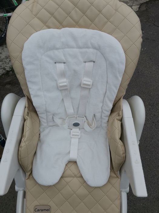 Продам стільчик для годування Carrello Caramel