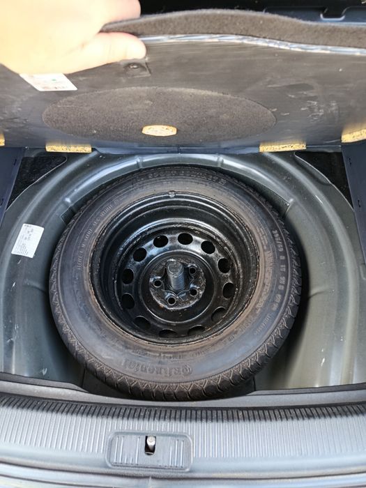 Продам авто Volkswagen Golf 6 (2011) — 1.6 TDI, механіка