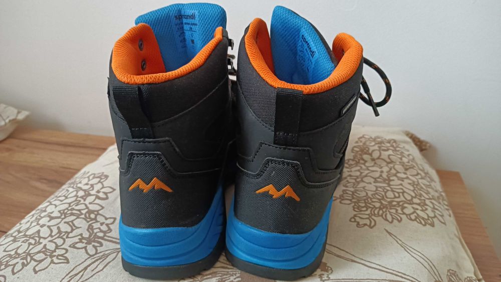 Buty młodzieżowe wodoodporne Sprandi Earth Gear rozm. 39 nowe