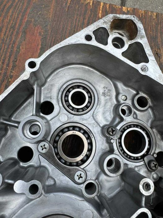 komplet karterow Suzuki LTZ 400 r 03-08 karter kartery lewy prawy blok