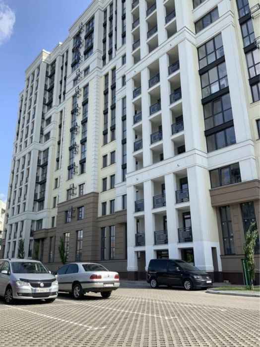 1-кімнатна квартира в самому центрі міста на 4 поверсі!