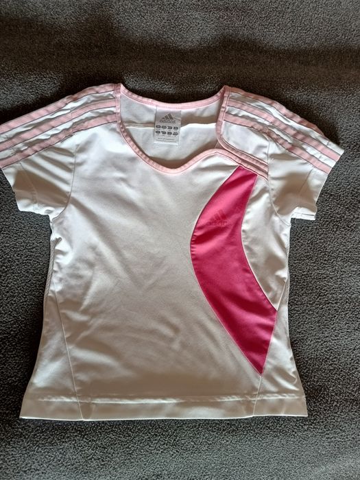 Продам детскую футболку ADIDAS.