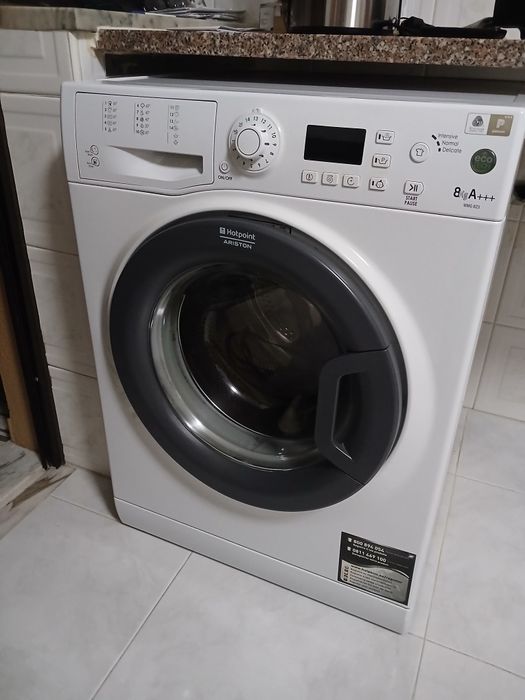 Máquina de lavar roupa hotpoint