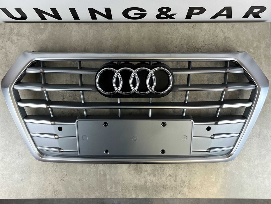 Решітка радіатора - AUDI Q5 ( FY ) 80A853651AMX3